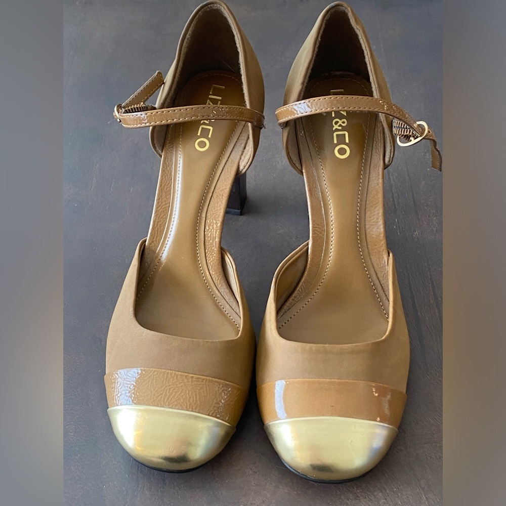liz & co. Tan and Gold Women's Heels